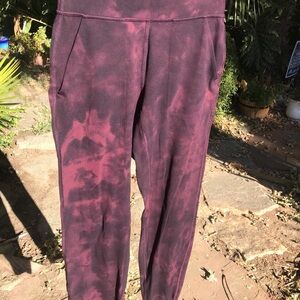 Lululemon Align diamond dye Cassis and Black Sz 4